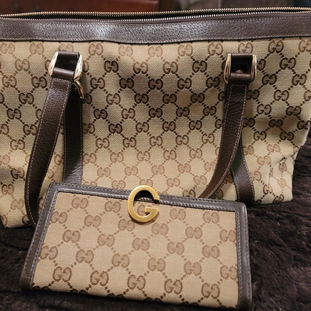 GUCCI  PURSE AND WALLETT